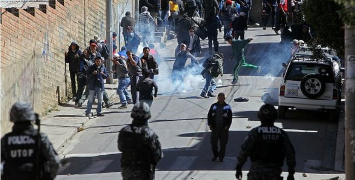 Nueve heridos y 29 detenidos en protestas laborales en Bolivia