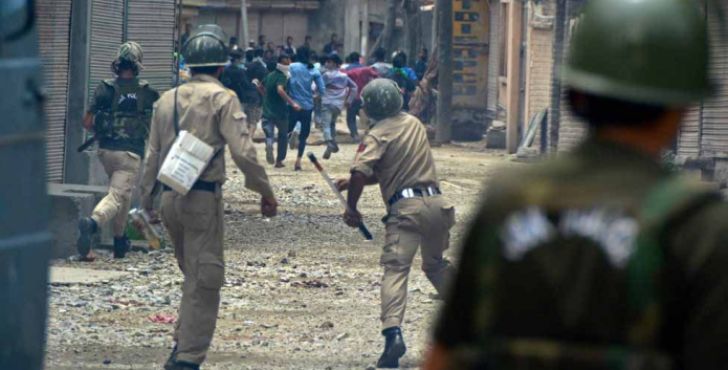 Al menos 11 muertos en nuevos enfrentamientos en Cachemira administrada por La India