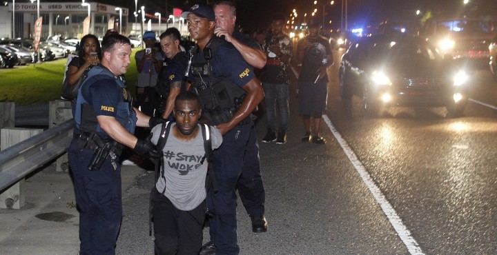 Policía de EEUU arresta a más de 200 personas en nueva ola de protestas raciales