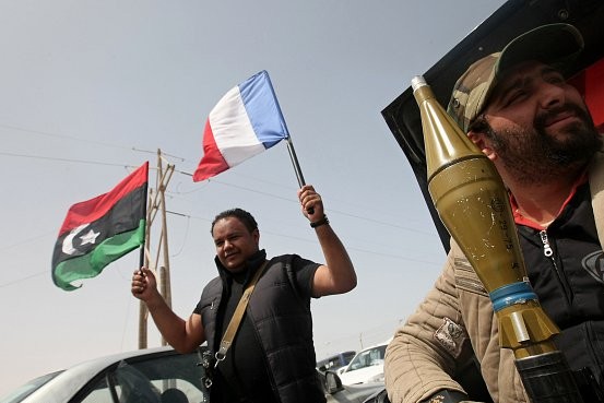 فرنسا تعترف بمقتل 3 جنودها في ليبيا