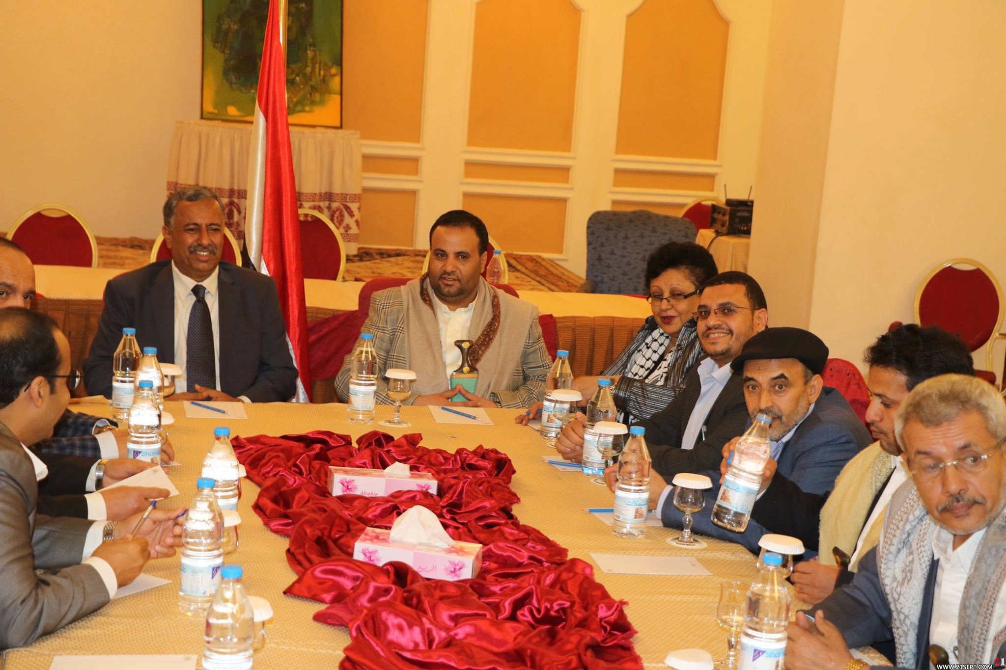 القوى اليمنية تعلن التوصل لاتفاق سياسي لقيادة البلاد
