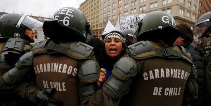 140 detenidos en enfrentamientos entre estudiantes y la policía en Chile