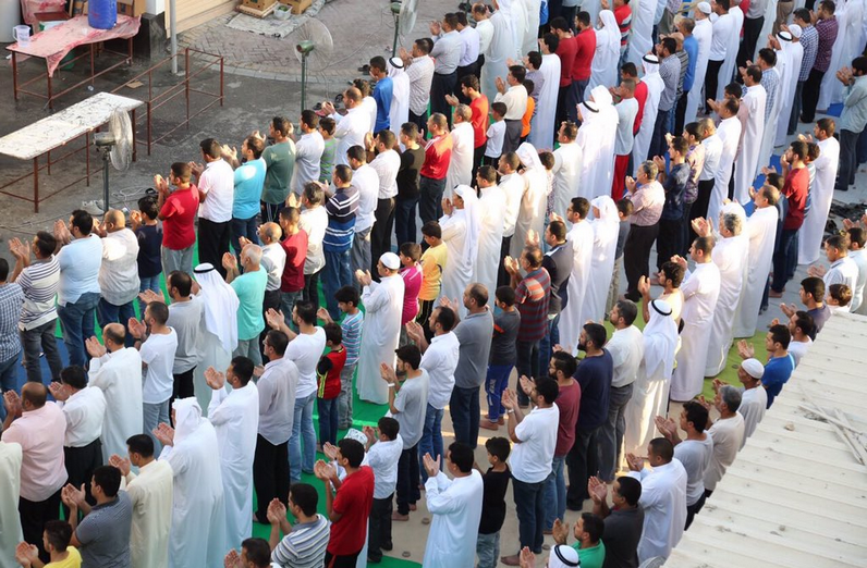 بالصور.. هكذا صلى البحرينيون صلاة العيد؟