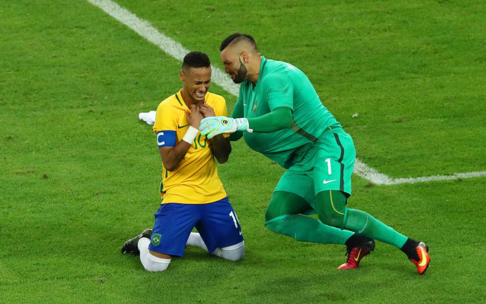 Neymar reconquista el juego de Brasil