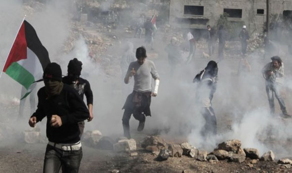 اندلاع مواجهات بين أبناء نابلس وقوات الاحتلال الإسرائيلي في قريتي بيتا وبورين