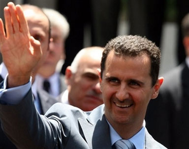 كاتب امريكي: جريمة الحكومة السورية في عيون الغرب ليست غياب الديمقراطية، بل بسبب رفض سوريا الأسد التركيع لأمريكا