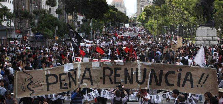 Masiva marcha en México contra Peña Nieto