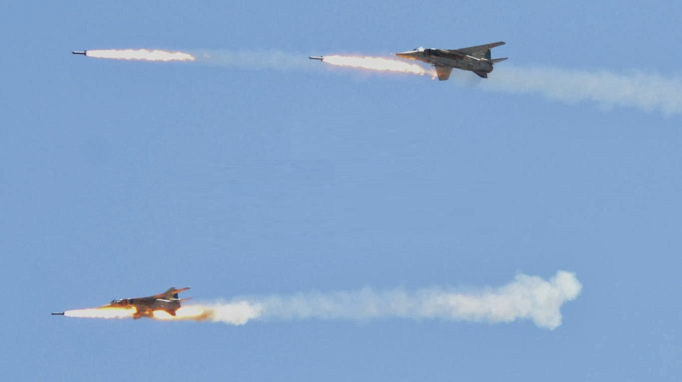 Syrian Jets Hit Terrorist Positions in Aleppo