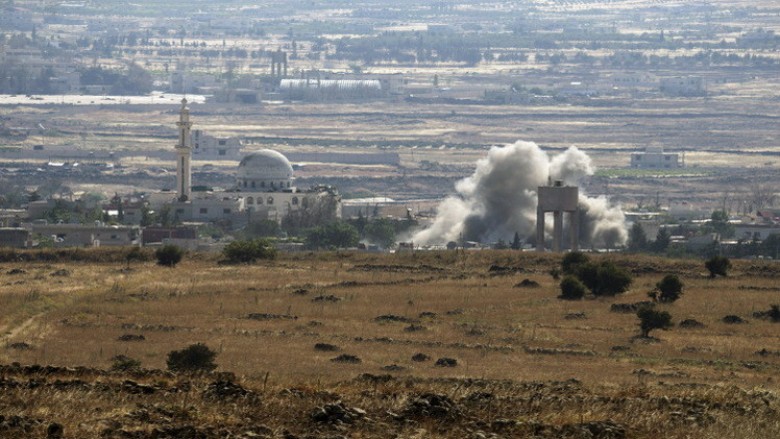 الكيان الإسرائيلي يقصف مواقع بريف القنيطرة لمساندة المسلحين