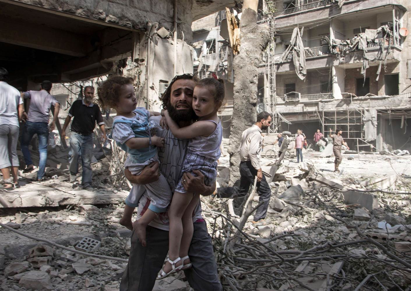 Explosions Rock Syria as Army Tightens Siege on Terrorists