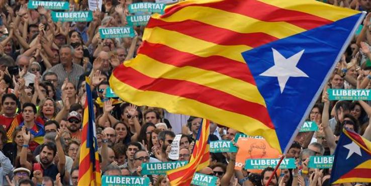 España insta a secesionistas de Cataluña a obedecer a Madrid