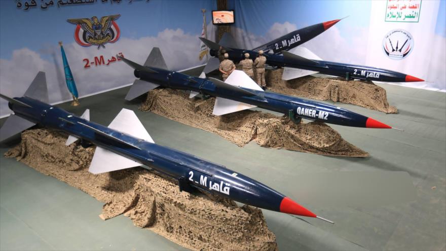 Fuerzas yemeníes lanzan misil balístico contra un almacén de armas saudíes