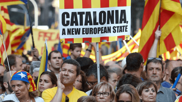 الصحافة العالمية تكشف عن ذعر الاتحاد الأوروبي من الأحداث في كاتالونيا