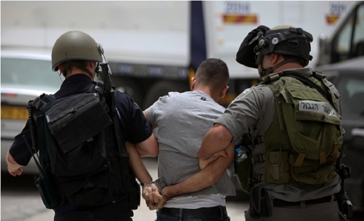الاحتلال يعتقل فلسطينيين اثنين بتهمة قتل مستوطن