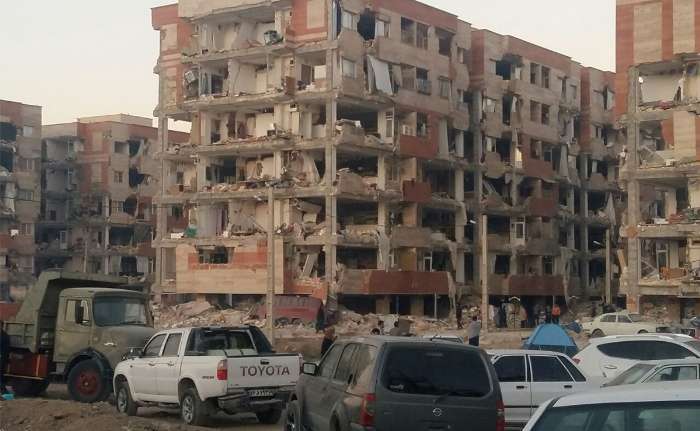 Over 450 Killed, 7,300 Injured as Strong Quake Shakes Iran-Iraq Border