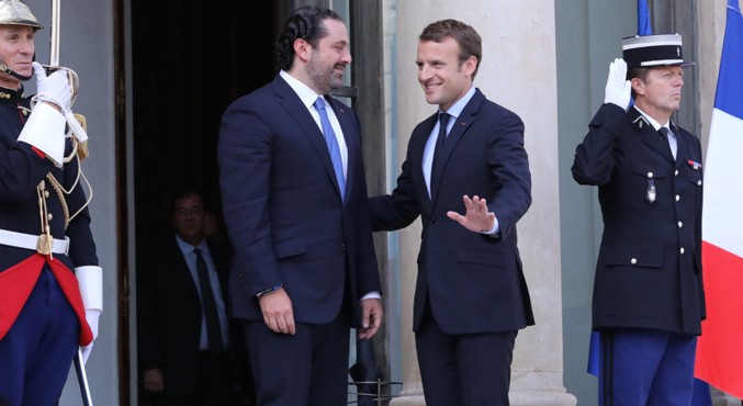 Primer ministro de El Líbano y su esposa llegan a Francia