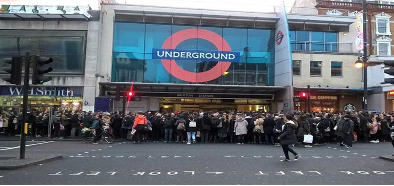 لندن میٹرو کے ملازمین کی ہڑتال، 9 لاکھ مسافر متاثر + تصاویر