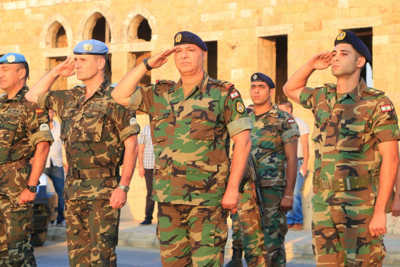 الجيش اللبناني يحشد على الحدود مع إسرائيل