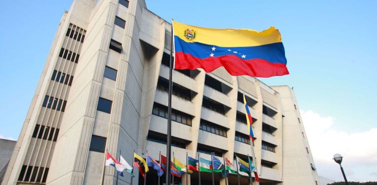TSJ declara nula reciente decisión del Parlamento contra Maduro