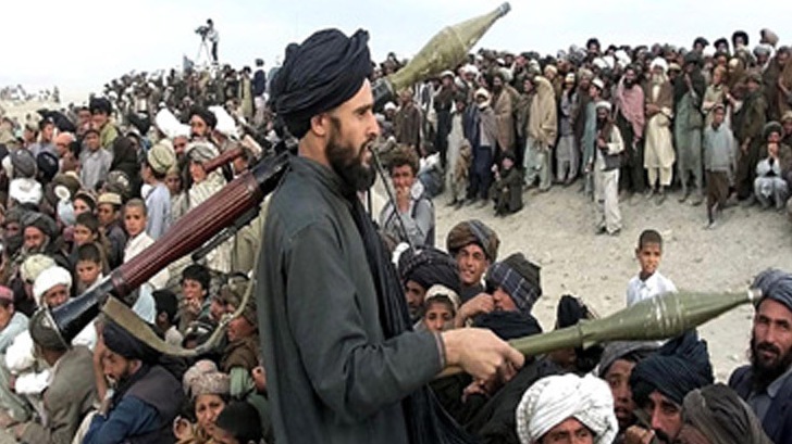 لماذا صعدت طالبان هجماتها في أفغانستان؟