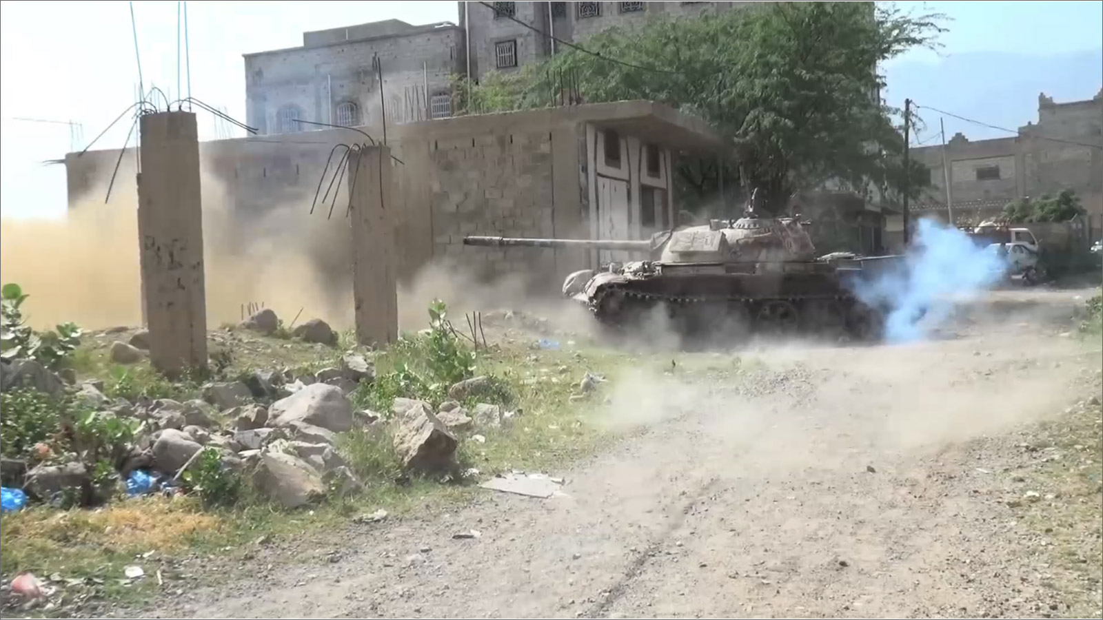 قصف مكثف للعدوان على صنعاء بعد فشل مؤامرة صالح
