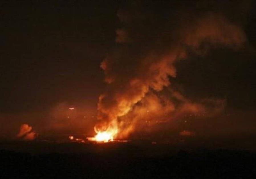 غارات اسرائيلية ليلية على قطاع غزة