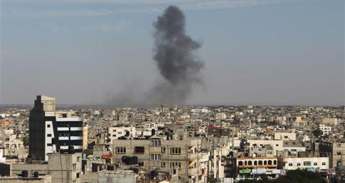 Ataque aéreo israelí deja un muerto y 25 heridos en Gaza