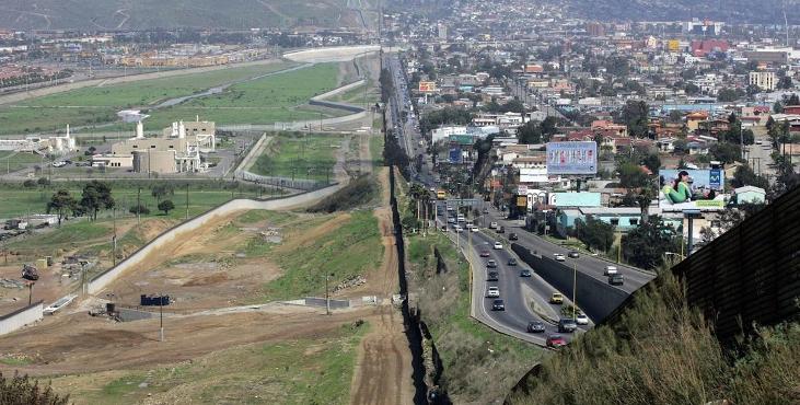 Muro fronterizo entre EEUU y México costaría 21.6 mil millones de dólares
