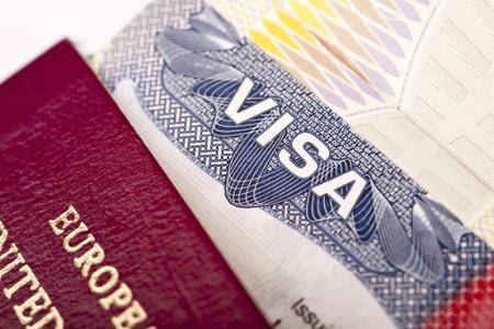 الاتحاد الاوروبي يطالب بفرض تأشيرات سفر على دخول المواطنيين الامريكيين