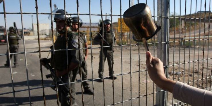 700 presos palestinos inician huelga de hambre indefinida