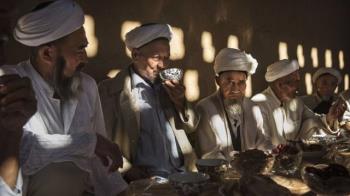 دولت چین داشتن ریش بلند و حجاب را در برخی مناطق ممنوع می‌کند