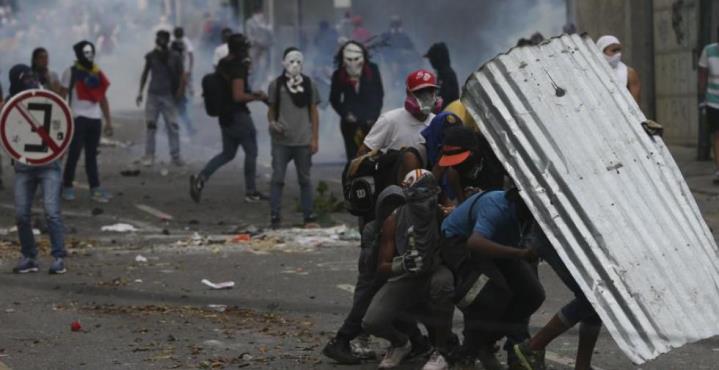 Venezuela, hundido en la ola de violencia