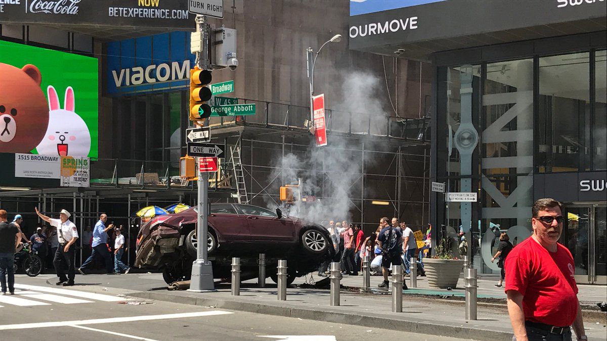 Publican los videos del momento exacto del atropello a una multitud en Times Square