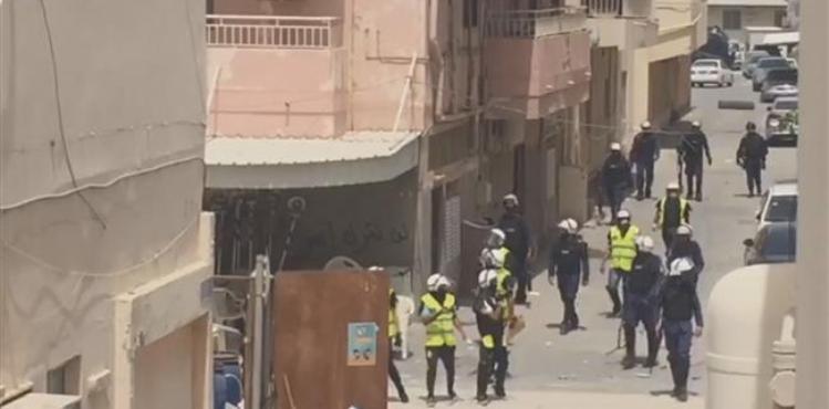 Fuerzas bahreiníes matan a 5 manifestantes y detienen a 286 en Diraz