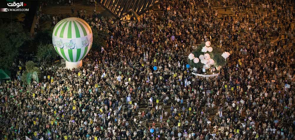 تظاهرات إسرائيلية تأييداً لحل الدولتين: الداخل الإسرائيلي يضجّ من تطرّف اليمين!