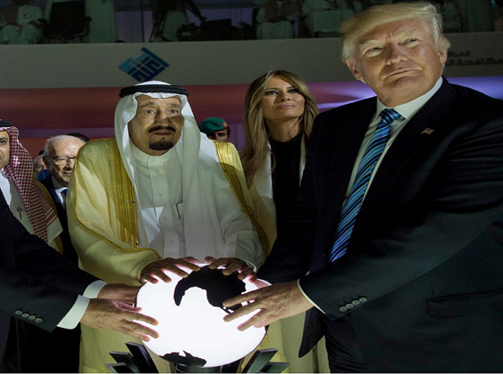 زعماء أوروبيون يسخرون من صورة ترامب والملك السعودي+صور