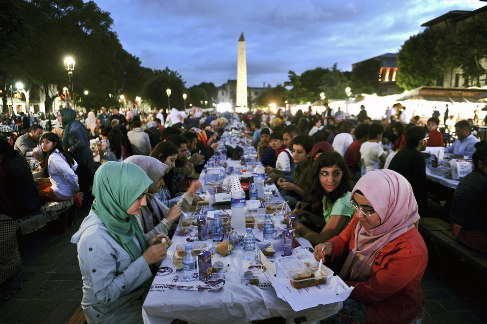 رمضان المبارك حول العالم