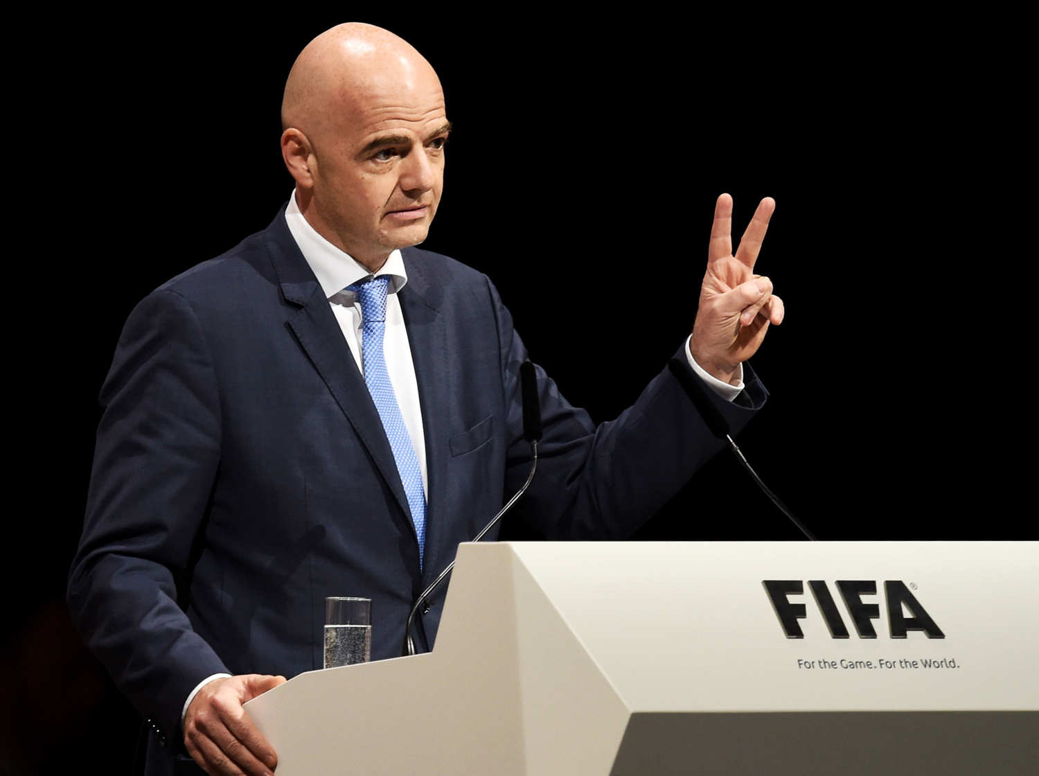 الاتحاد الدولي لكرة القدم يعلن ثقته من إقامة مونديال 2022 في قطر