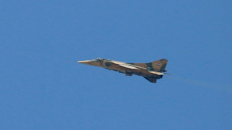التحالف الامريكي يسقط طائرة سورية في ريف الرقة