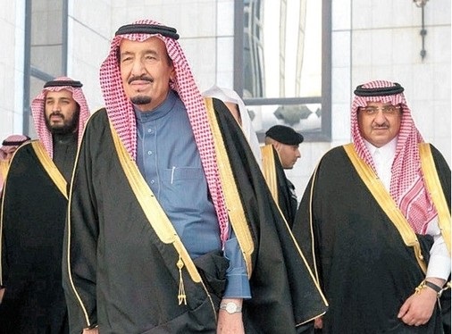 واشنطن بوست: الملك السعودي يجرد ولي العهد من صلاحياته