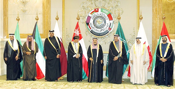 الفايننشال تايمز: مجلس التعاون الخليجي يواجه خطر التفكك والانقسام
