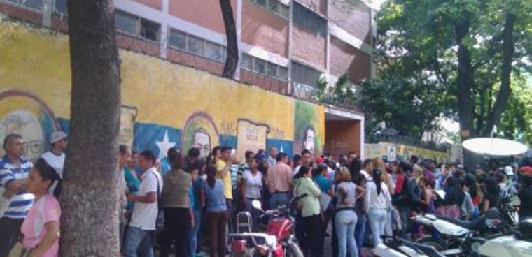 Masiva participación de venezolanos en ensayo electoral constituyente
