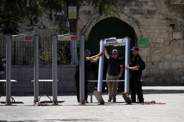 مفتي القدس: نرفض التعامل مع البوابات الإلكترونية على مداخل المسجد الأقصى