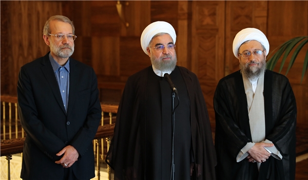 روحاني في اجتماع مع السلطات الثلاث: سيتلقى الأمريكيين أكبر الضرر من إجراءاتهم