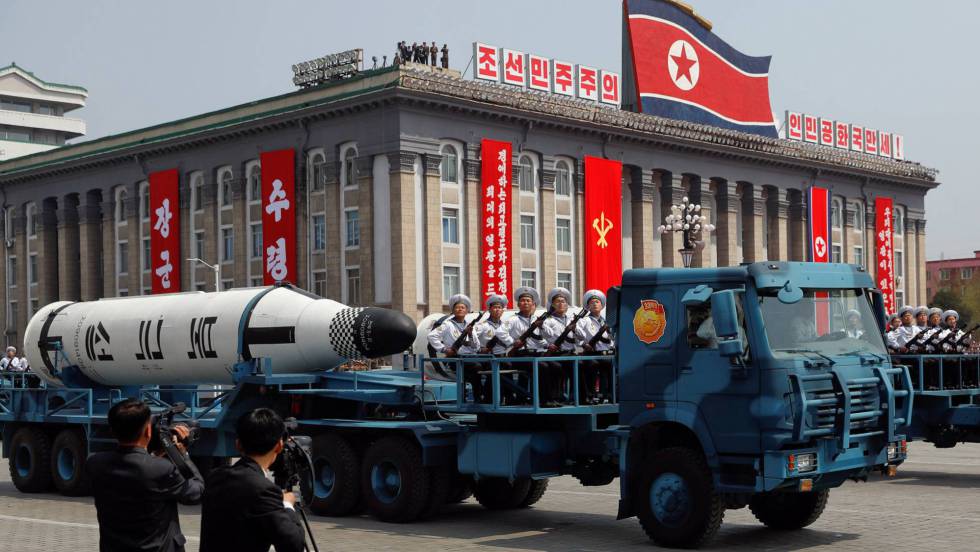 Corea del norte prepara 4 misiles para atacar base de EEUU en Guam