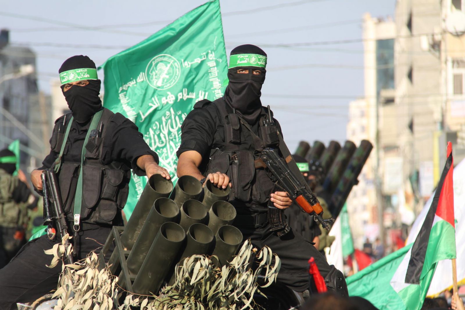 حماس تردّ على وصف جريدة الرياض للحركة بـ"الإرهابية"