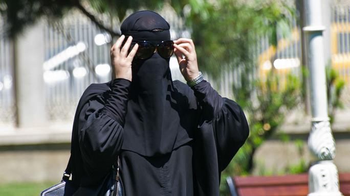 احتمال برگزاری همه‌پرسی ممنوعیت برقع در سوئیس