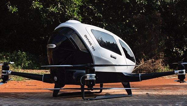 El primer ’taxi dron’ autopilotado despega en Dubái