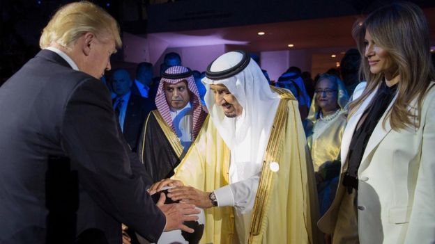 التايمز تكشف عن هدايا سعودية جديدة للرئيس الامريكي