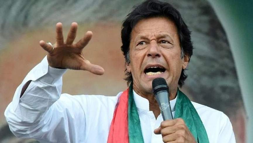 عمران خان يؤكد عزم باكستان التوسط لانهاء الحرب في اليمن